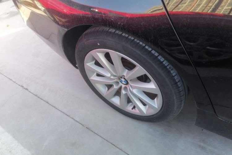 Used BMW 5 Series 2014 528Li Leading Model