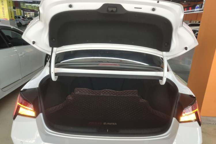 Used Hyundai Elantra 2022 1.5L CVT GLX Elite Edition