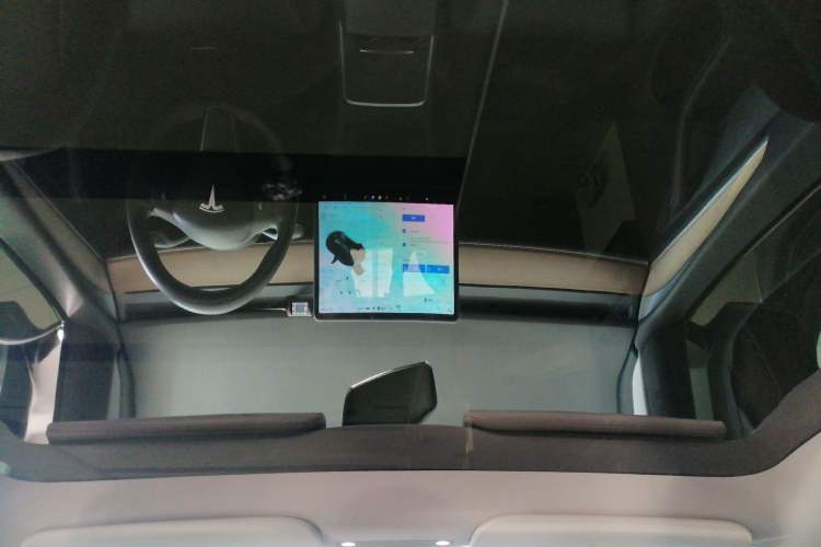 Used Tesla Model Y 2021 Long-Range All-Wheel-Drive Version
