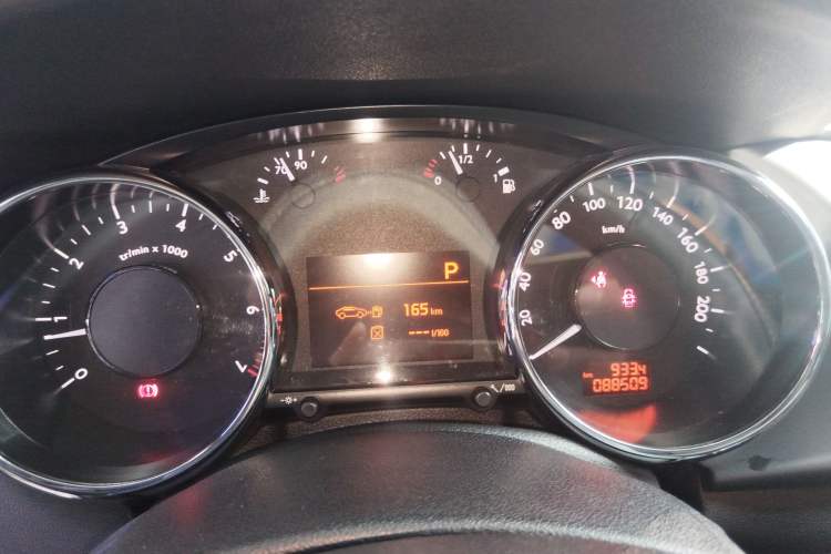 Used Peugeot 3008 2015 2.0L Automatic Trend Edition
