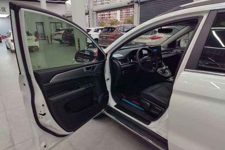 Used Haval M6 2021 PLUS 1.5T DCT Smart Enjoyment Model