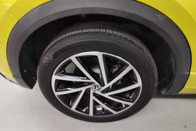 Used Volkswagen T-ROC 2023 300TSI DSG Two-Wheel Drive Starlight Edition
