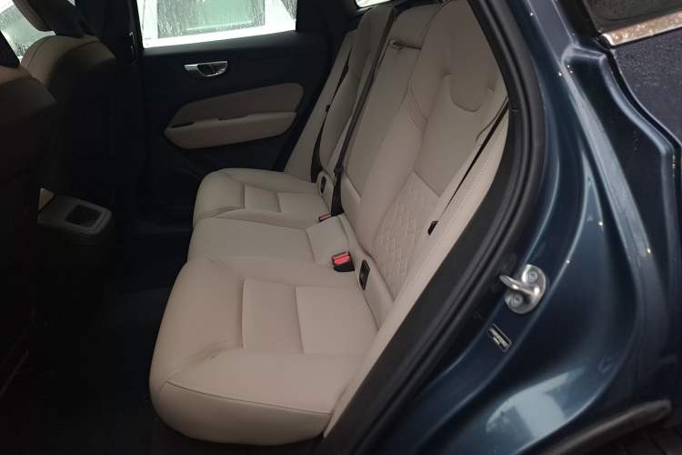 Used Volvo XC60 2026 B5 4x4 Smart Luxury Edition
