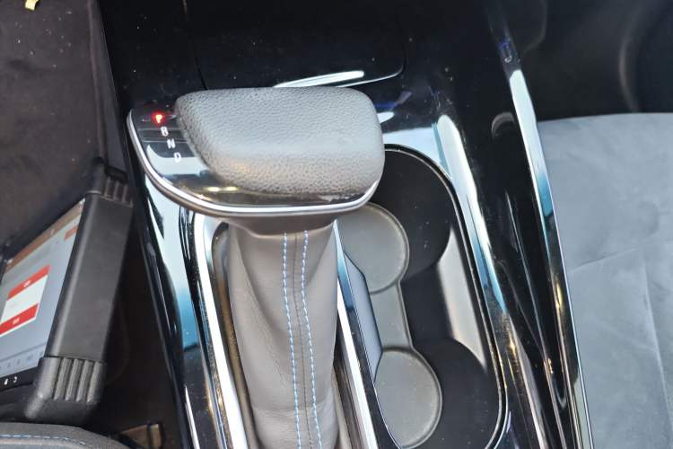 Used Buick Velite 6 2019 Connected Fashion Model