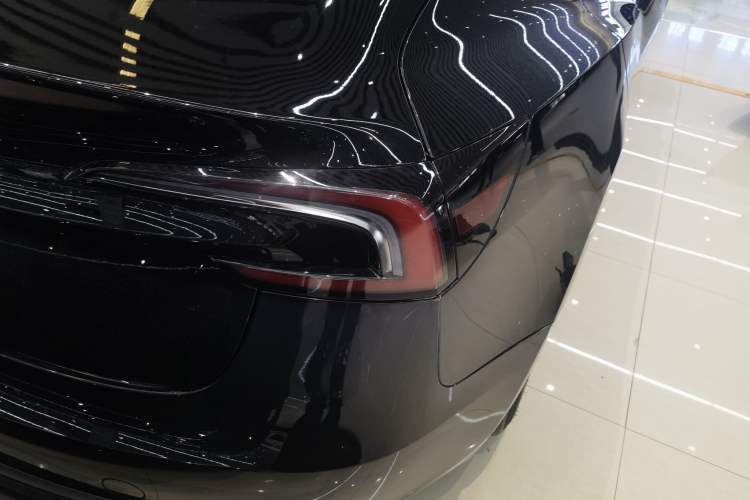 Used Tesla Model 3 2023 Long-Range All-Wheel-Drive Version
