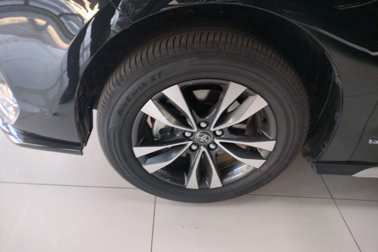 Used Toyota Granvia 2024 2.5L Hybrid Prestige PLUS Four-Wheel Drive Version