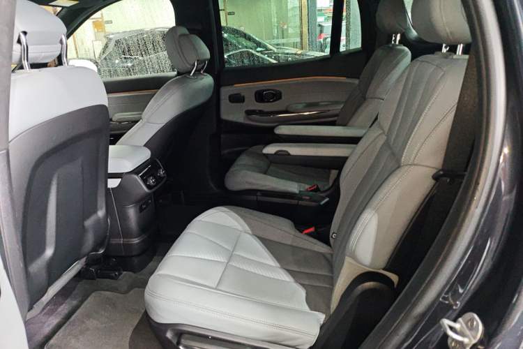 TDK.VehicleDetails.img