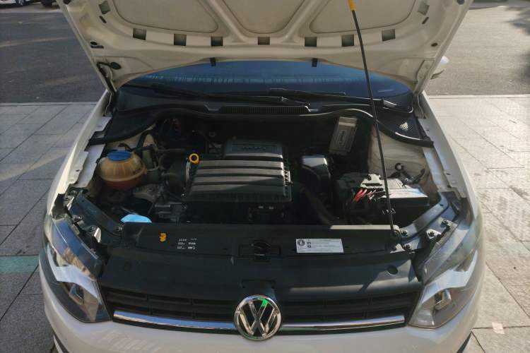 Used Volkswagen Polo 2016 1.4L Manual Fashion Model
