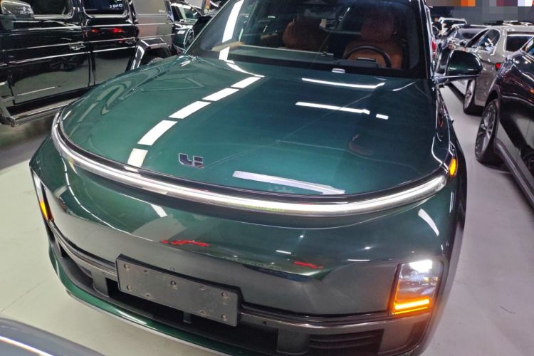 Used Li Auto L8 2023 Pro Model
