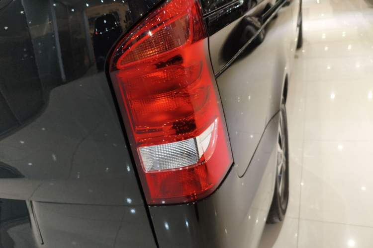 Used Mercedes-Benz Vito 2023 2.0T Business Version 7 Seats