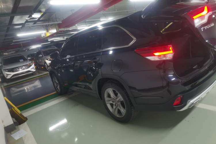 Used Toyota Highlander 2021 2.0T Four-Wheel Drive Luxury Edition 7 Seats
