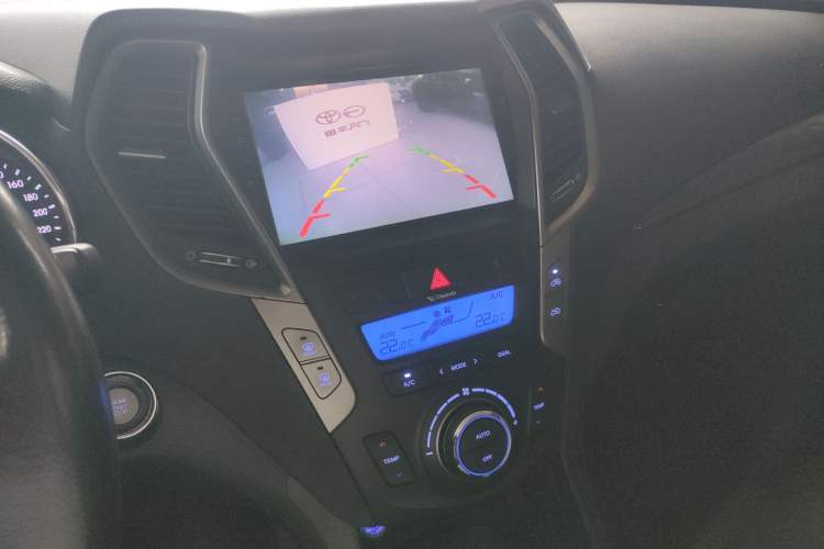 Used Hyundai Santa Fe 2013 2.4L Automatic Two-Wheel Drive Smart Version