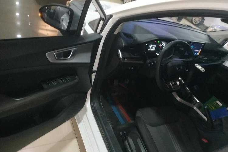 Used Wuling Jiachen 2022 1.5L Manual Enjoyment Elite Model
