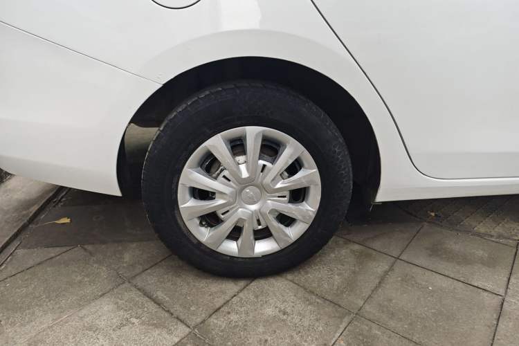 Used Chevrolet Sail 2015 Sail 3 1.3L Manual Warm Edition
