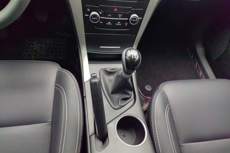 Used HYOSOW S6 2016 1.5T Manual Fashion Model
