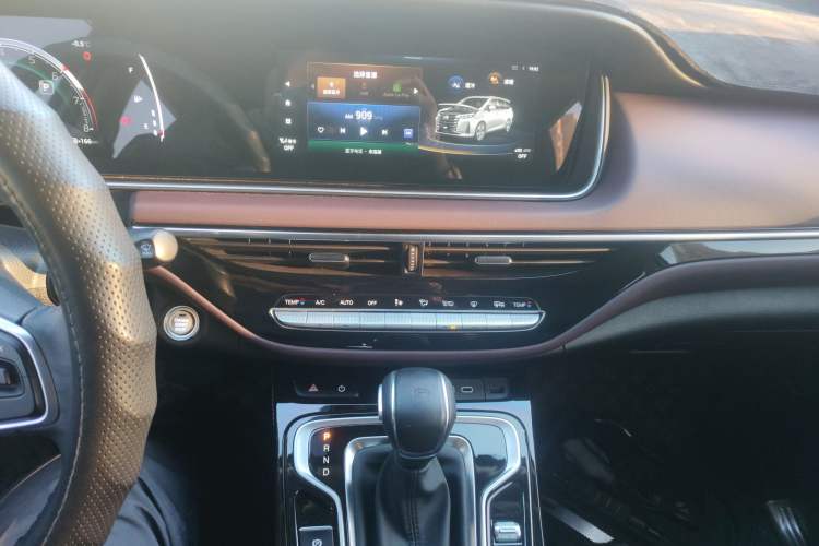 Used GAC Trumpchi M6 2023 PRO 270T DCT Luxury Edition
