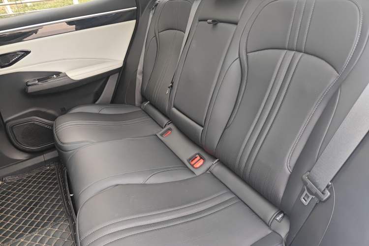 Used  L7 2023 1.5T 115 km MAX