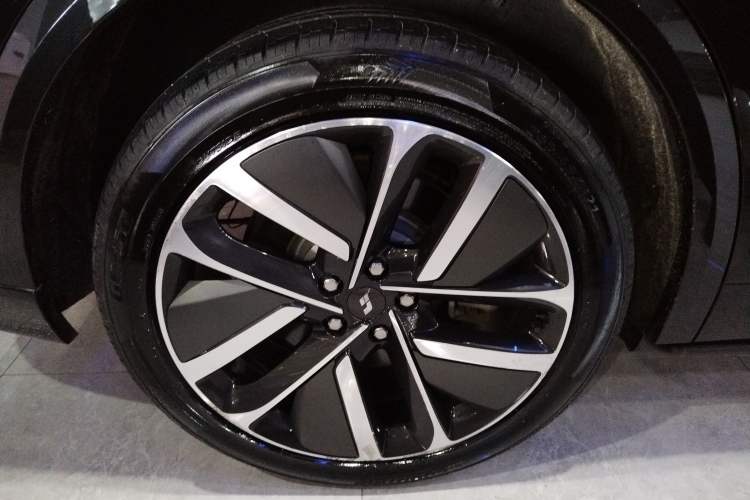 Used Li Auto L9 2022 Max model
