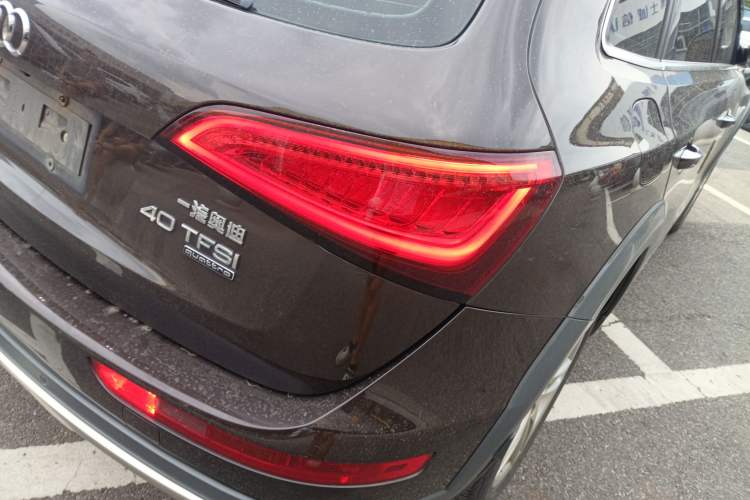 Used Audi Q5 2017 Plus 40 TFSI Technology Model
