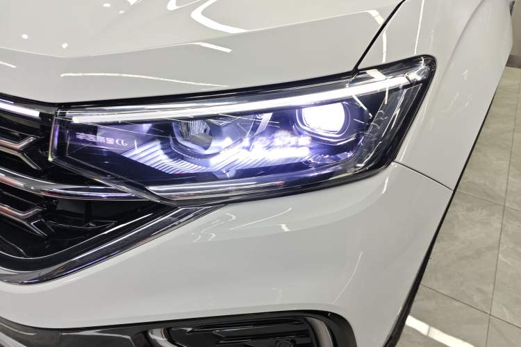 Used Volkswagen Tayron 2024 300TSI Two-Wheel-Drive Luxury Plus Advanced Version
