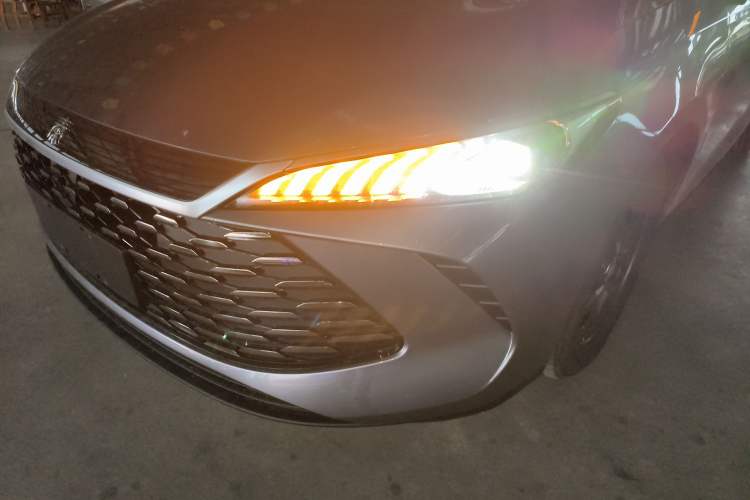 Used BYD Qin PLUS 2025 DM-i Smart Drive 55KM Leading Model
