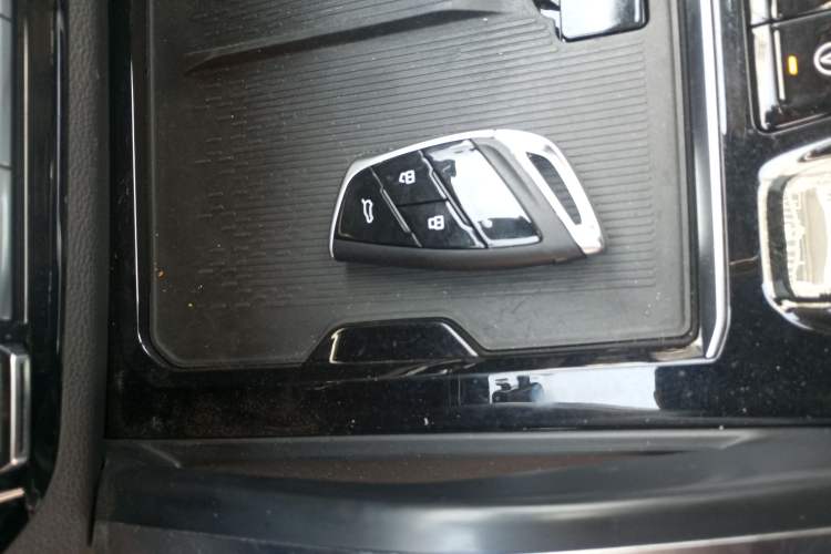 Used SAIC MAXUS Territory 2023 2.0T Cross-Country Flagship Edition 7 Seats