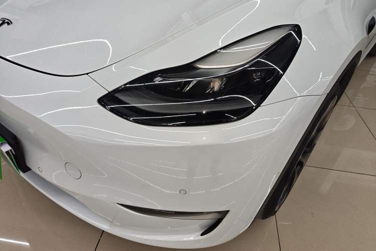 Used Tesla Model Y 2021 Long-Range All-Wheel-Drive Version
