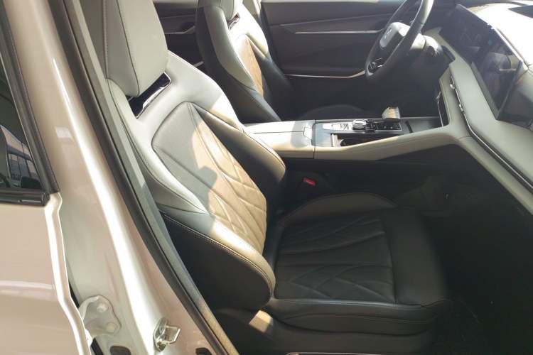 Used Changan CS75 PLUS 2024 3rd Generation Champion Edition 2.0T Intelligent Drive Performance Model