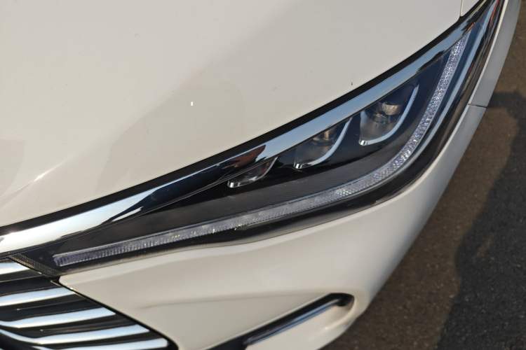 Used BYD Song MAX 2017 1.5T Automatic Smart Connect Elite 7-Seater
