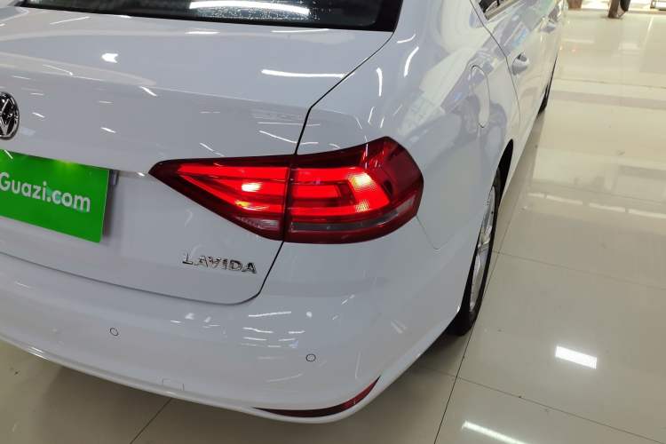 Used Volkswagen Lavida 2017 1.6L Automatic Fashion Edition