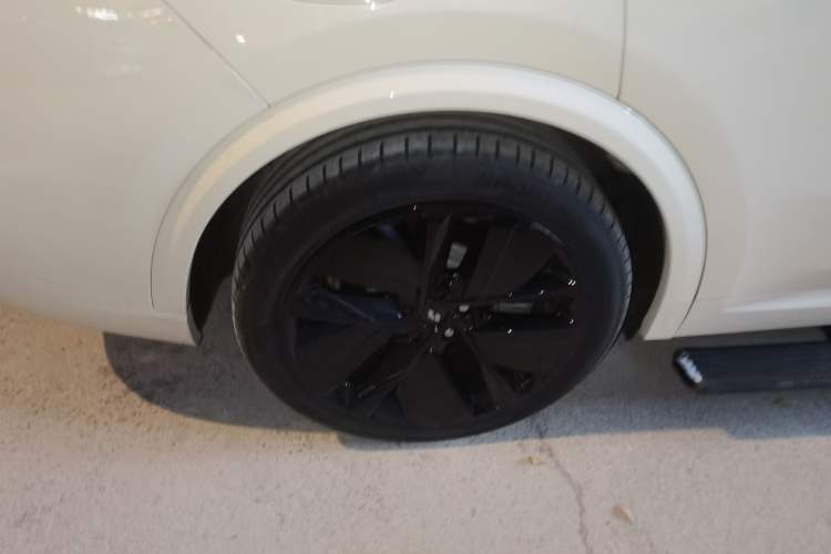 Used Li Auto L9 2022 Max model