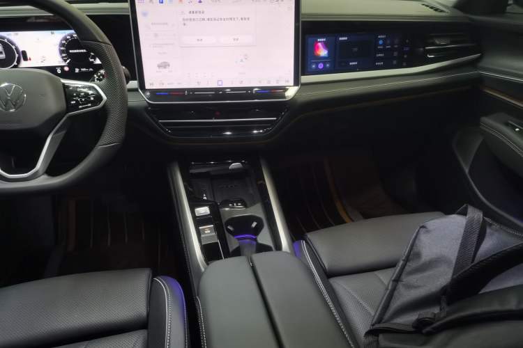 Used Volkswagen Passat 2025 Pro 380TSI Starry Dragon Edition
