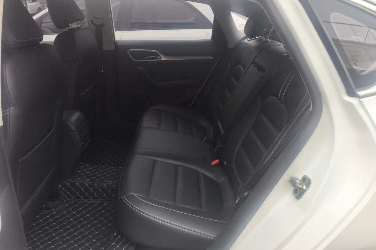 Used MG 6 2017 20T Manual Luxury Smart Connect Version China V Standard
