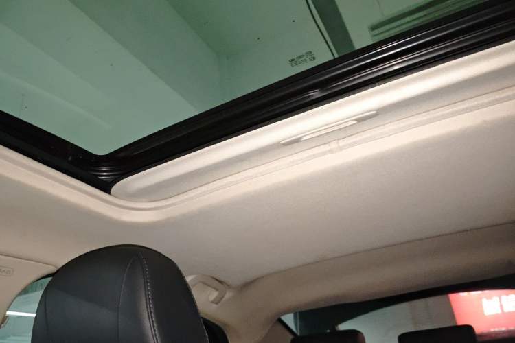 Used Hongqi H5 2022 Classic Model Facelift 1.8T Automatic Smart Connect Flagship Edition