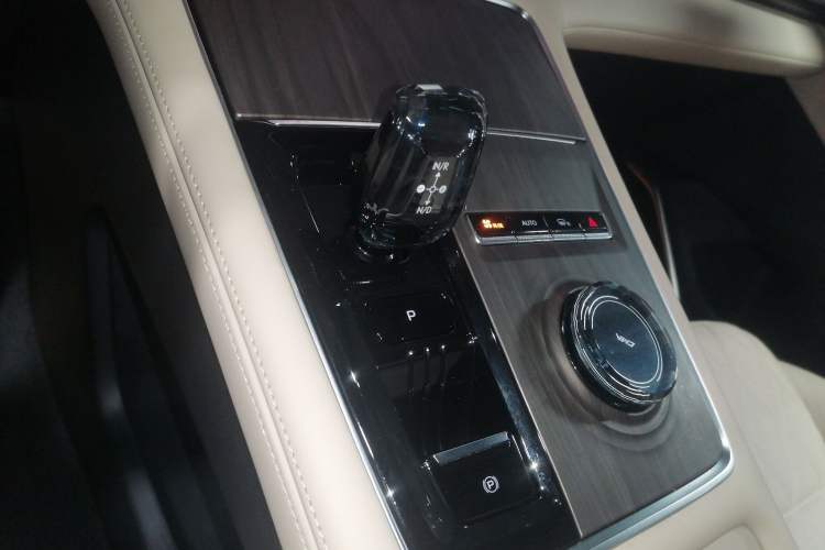 Used Geely Auto Monjaro L 2025 Dongfang Yao 2.0TD Automatic All-Wheel-Drive Wangyue Edition
