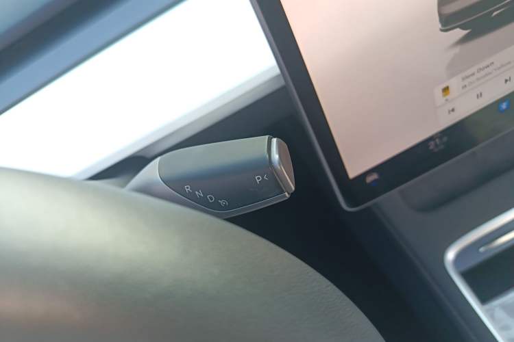 Used Tesla Model Y 2022 Rear-Wheel-Drive Version
