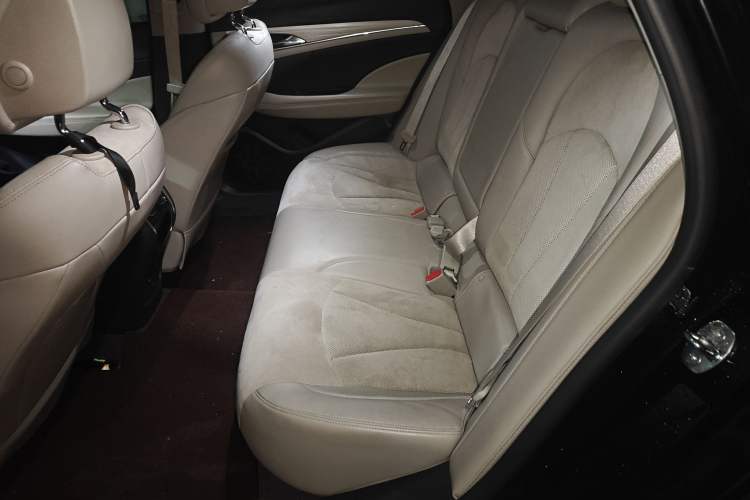 Used Buick LaCrosse 2018 30H Elite Edition
