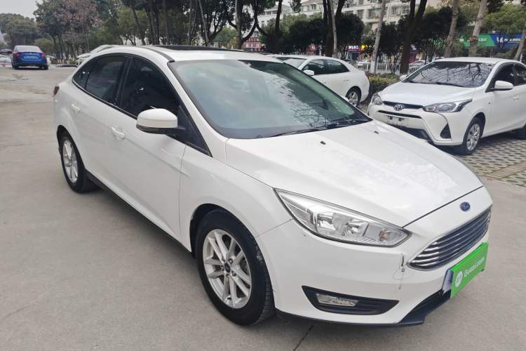 Used Ford Focus 2018 Sedan Classic 1.6L Automatic Trendy SmartDrive Edition
