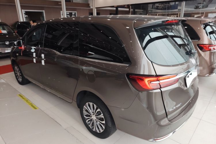 Used Buick GL8 2022 Land Cruiser Executive Class 652T Comfort Model
