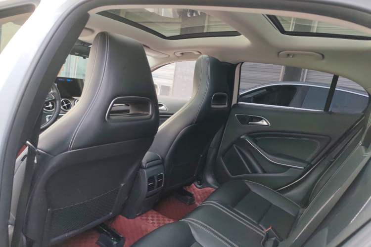 Used Mercedes-Benz GLA 2016 GLA 200 Fashion Model
