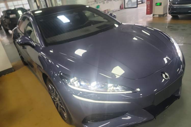 Used Denza Z9 2024 630 km All-Wheel Drive Max Version
