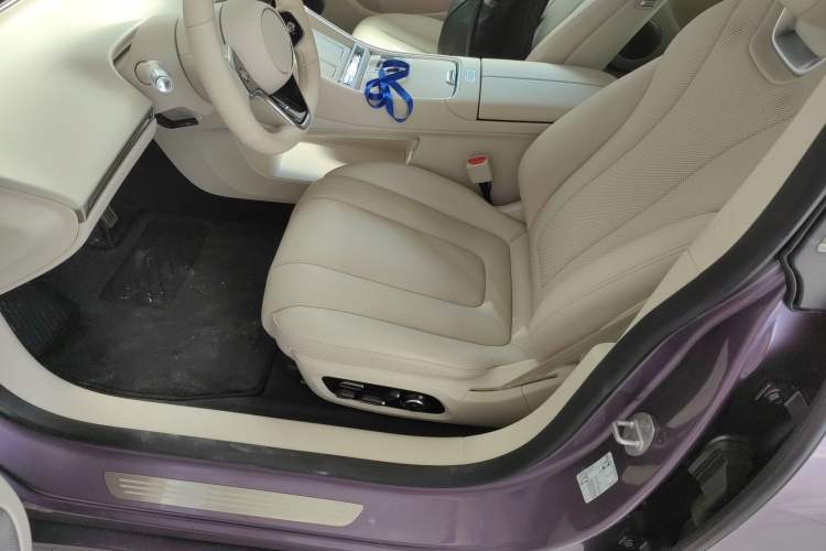 Used Hima Luxeed S7 2025 855 km Max
