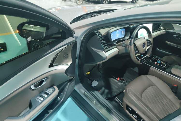 Used BYD Han 2025 EV 605KM Prestige Model
