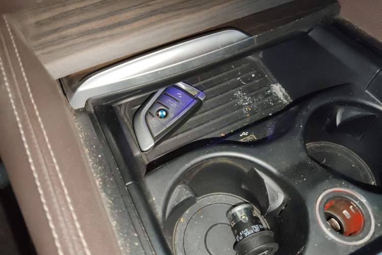 Used BMW 5 Series 2019 Facelifted 530Li Leading Edition Luxury Package
