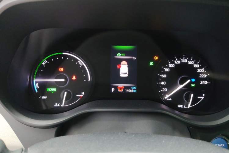 Used Toyota Granvia 2023 2.5L Hybrid Luxury Edition
