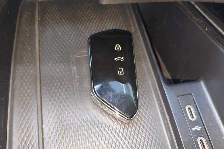 Used Volkswagen ID.6 CROZZ 2022 Long-Range PRO Edition