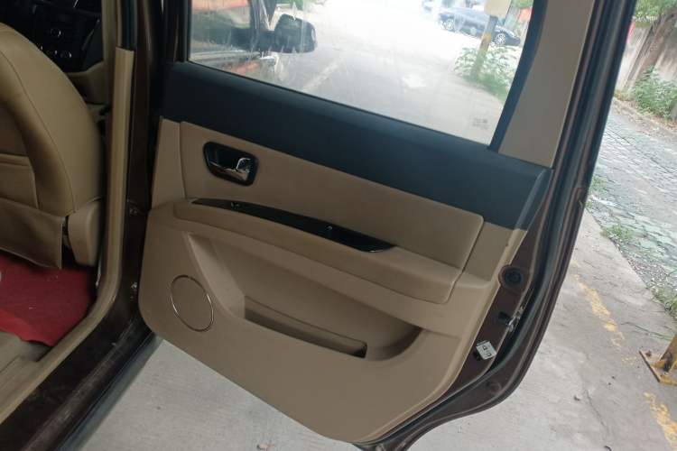 Used Wuling Hongguang 2014 1.5L S Comfort Model
