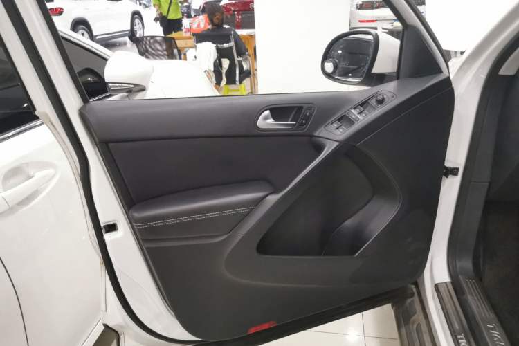 Used Volkswagen Tiguan 2017 300TSI Automatic Two-Wheel Drive Silk Road Luxury Edition
