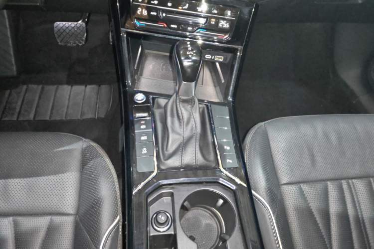 Used Volkswagen Passat 2022 330TSI Starry Luxury Edition