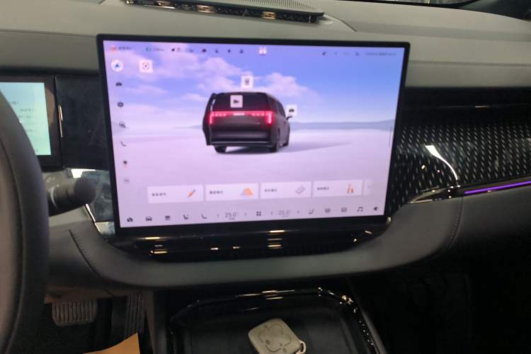 Used Zeekr 009 2024 Six-Seat Executive Version 4WD 108 kWh
